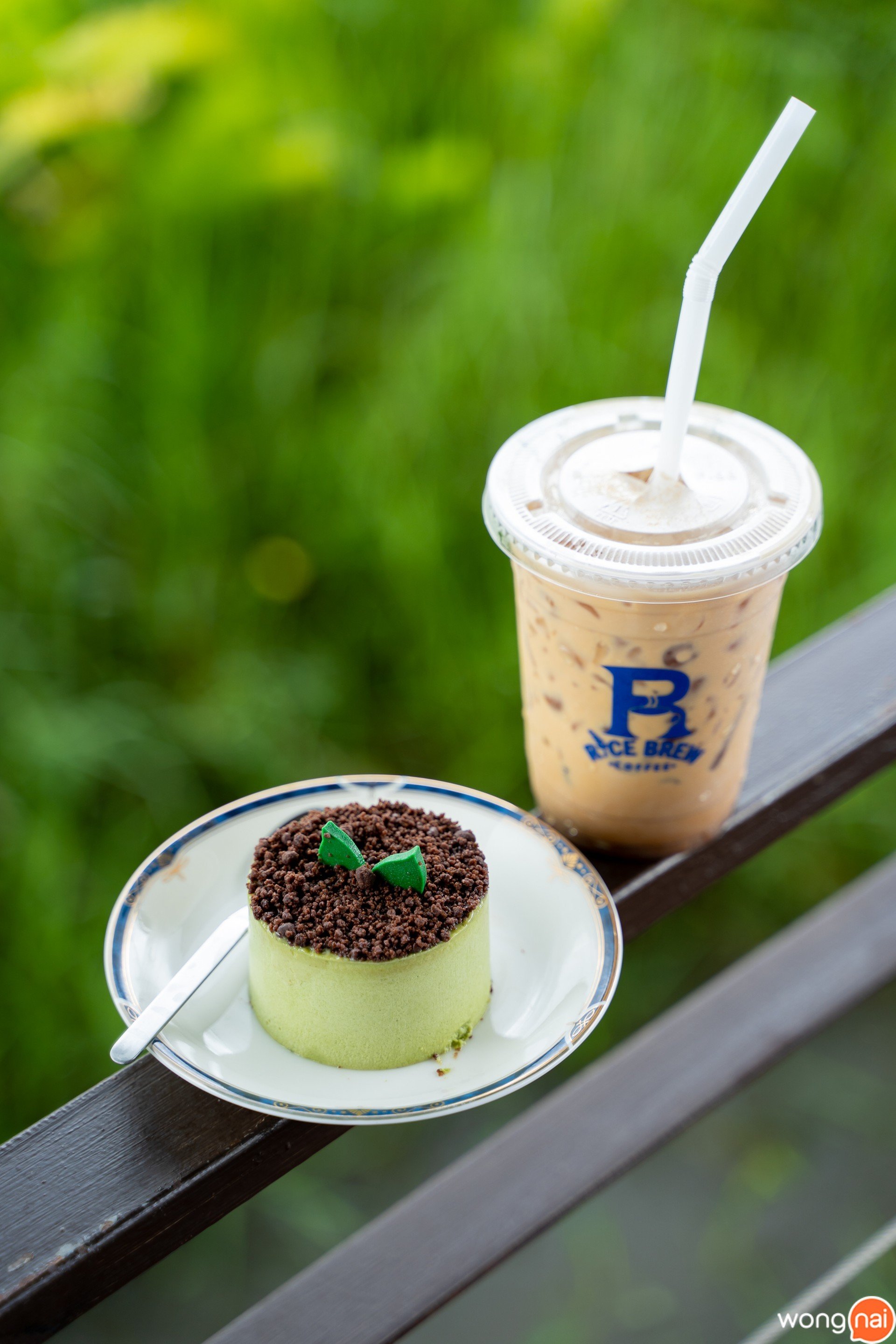 เครื่องดื่มและเค้ก Rice Brew Coffee