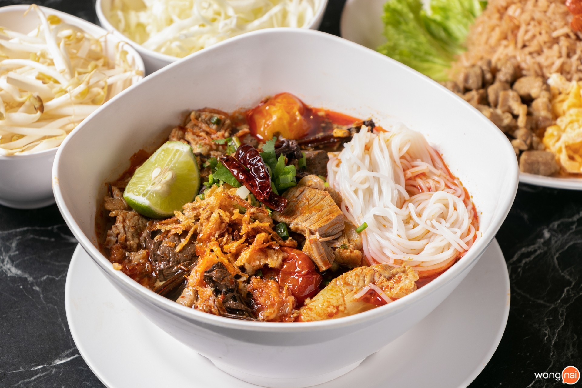 ขนมจีนน้ำเงี้ยว ของร้าน ข้าวซอยบ้านคุณยาย
