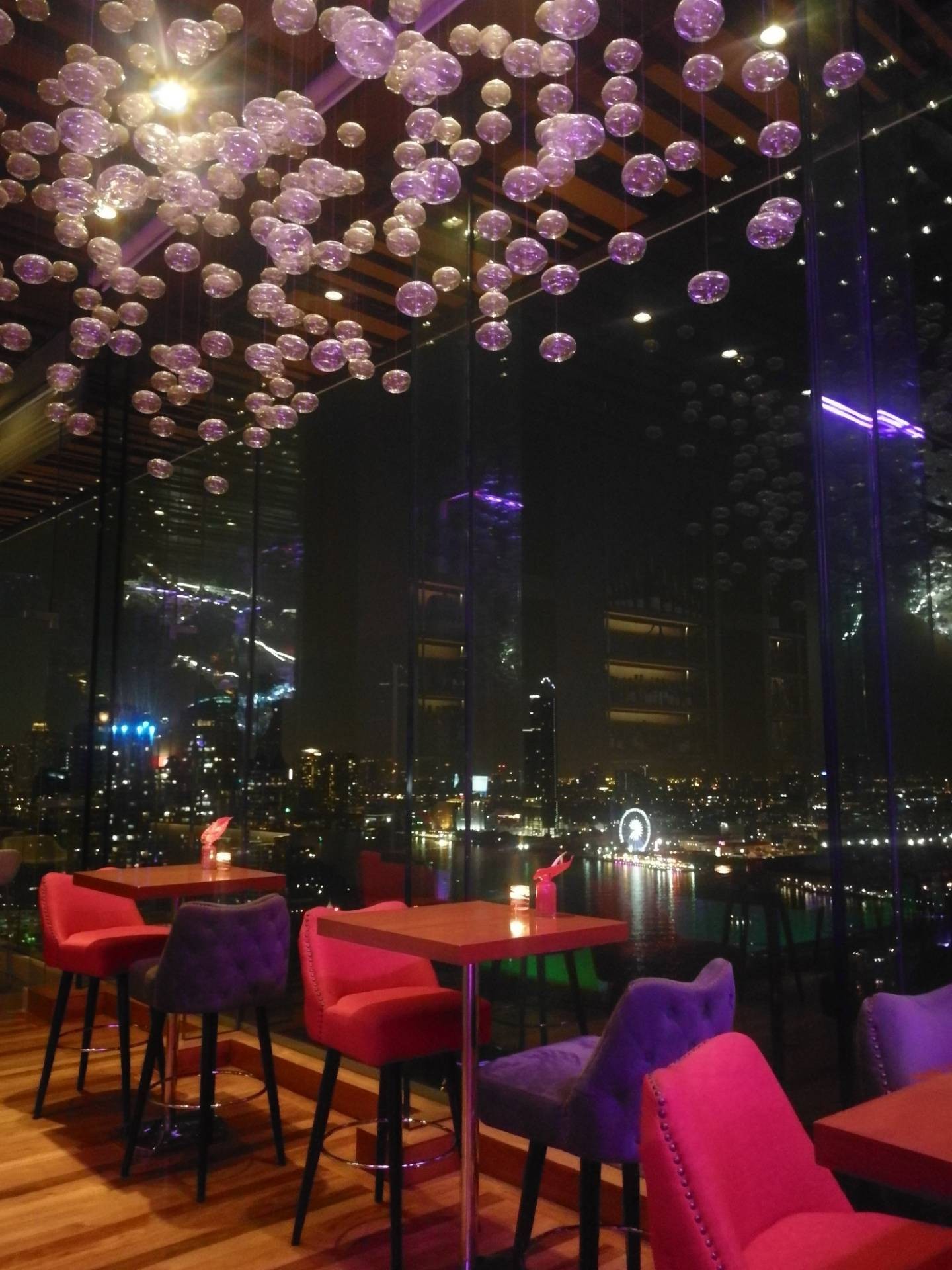 รีวิว ATTITUDE ROOFTOP BAR & RESTAURANT Avani Hotel รู้ฟท้อป โปรด ริม