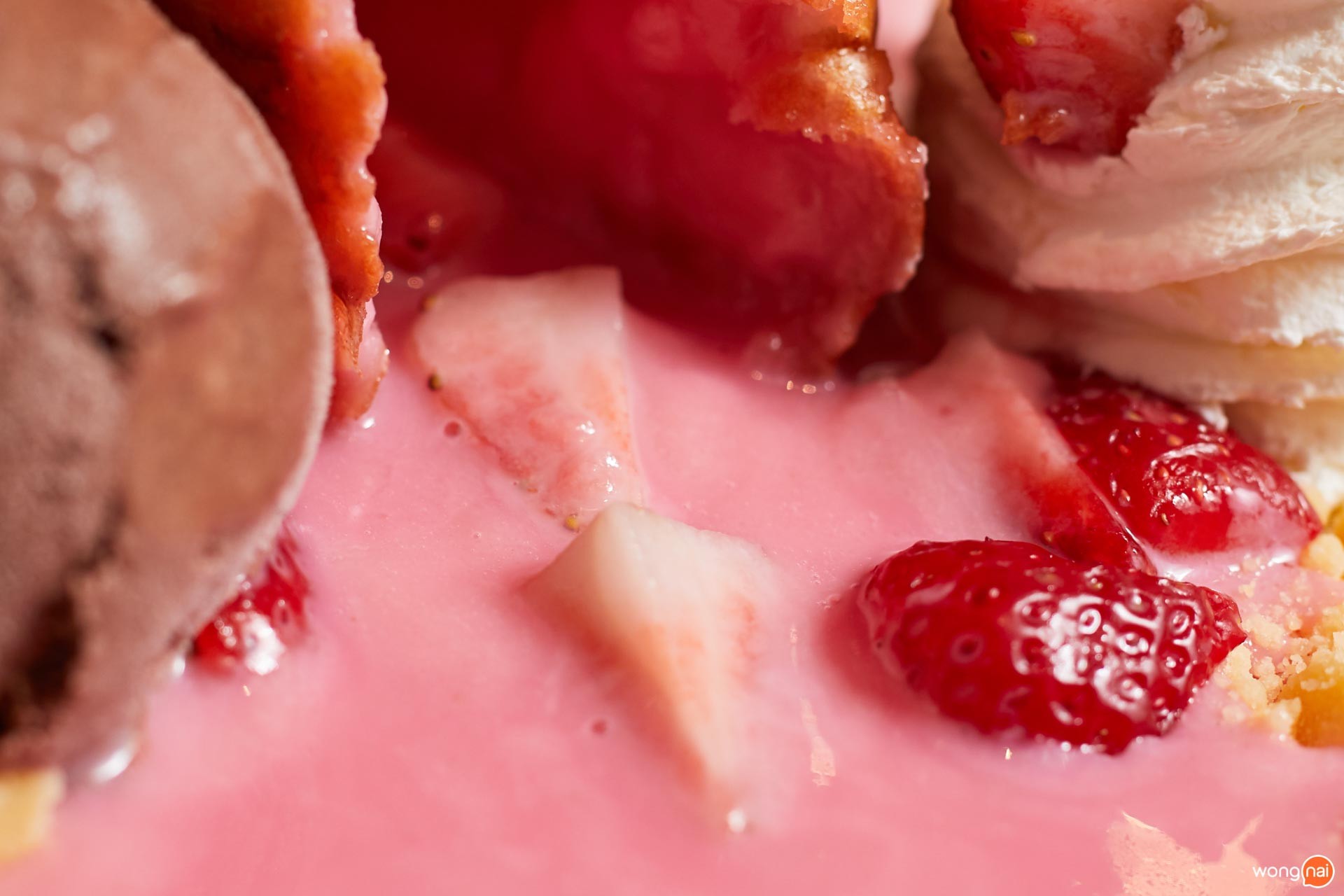 เมนู Strawberry Pink Milk Toast ของร้าน “Swensen's”