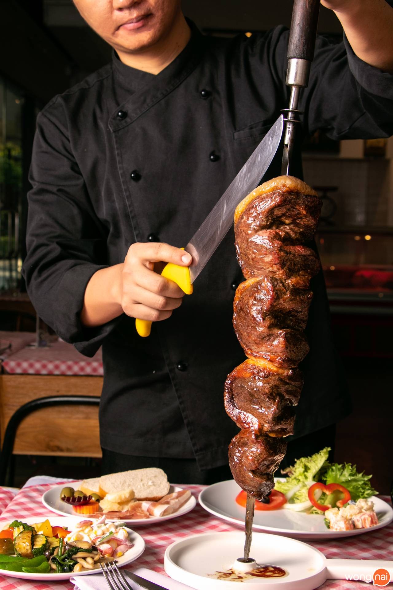 เมนู "Brazilian Churrasco Rodizio" ของร้าน "Fogo Asia"