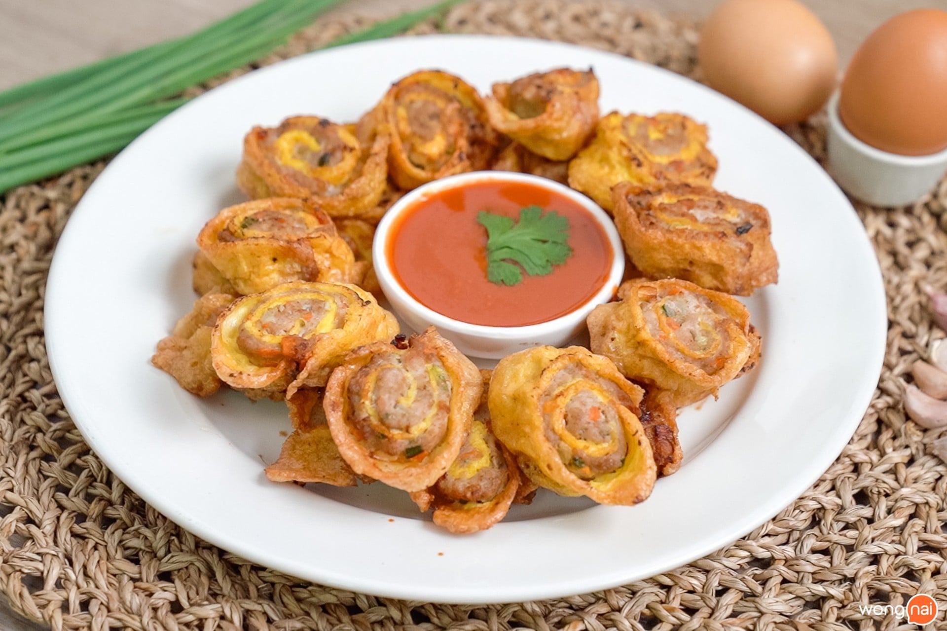 ไข่ม้วนหมูทอด ไข่ม้วนหมูทอด