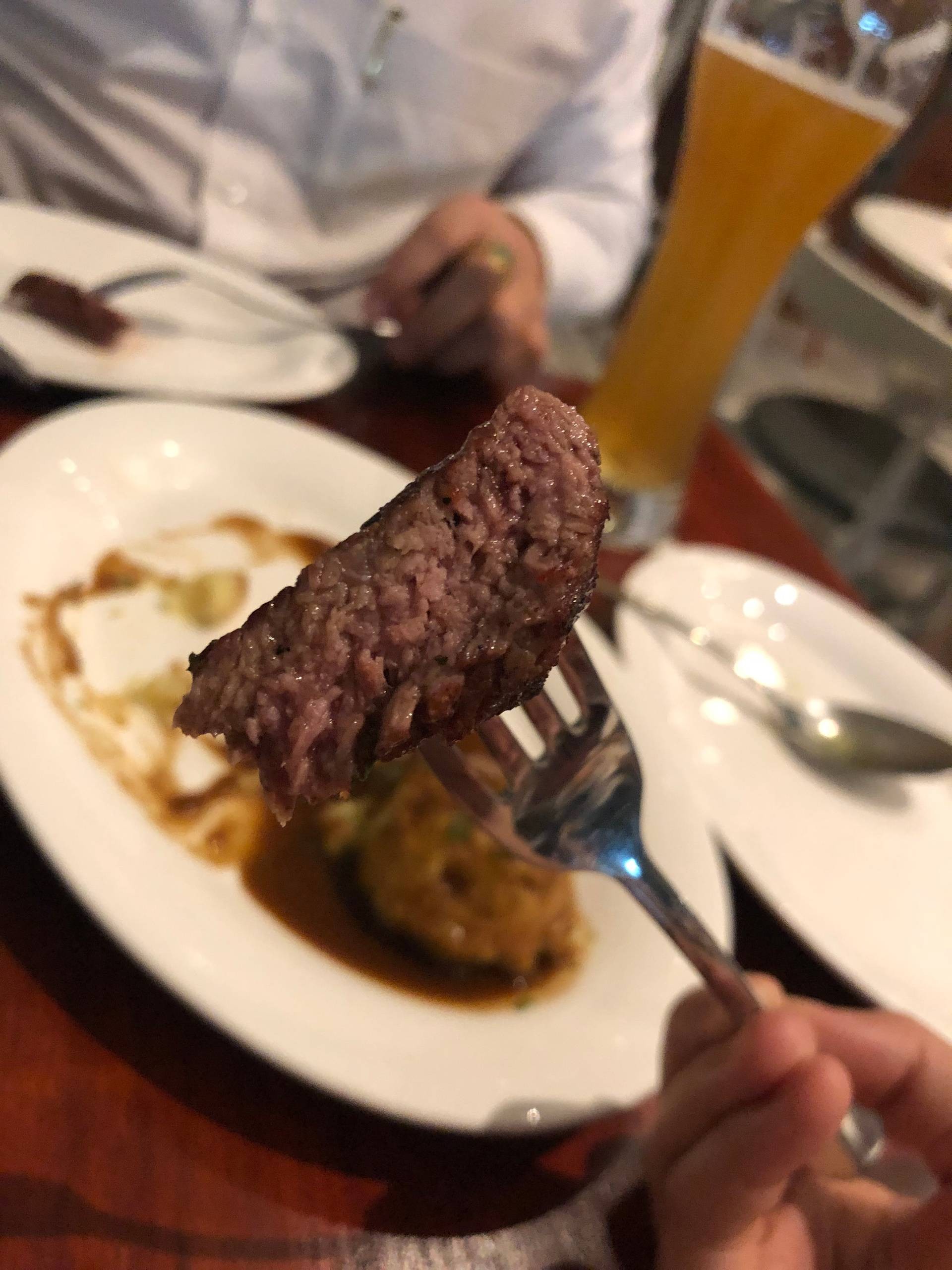 รูป Harrison Butcher ซอยศูนย์วิจัย Wongnai