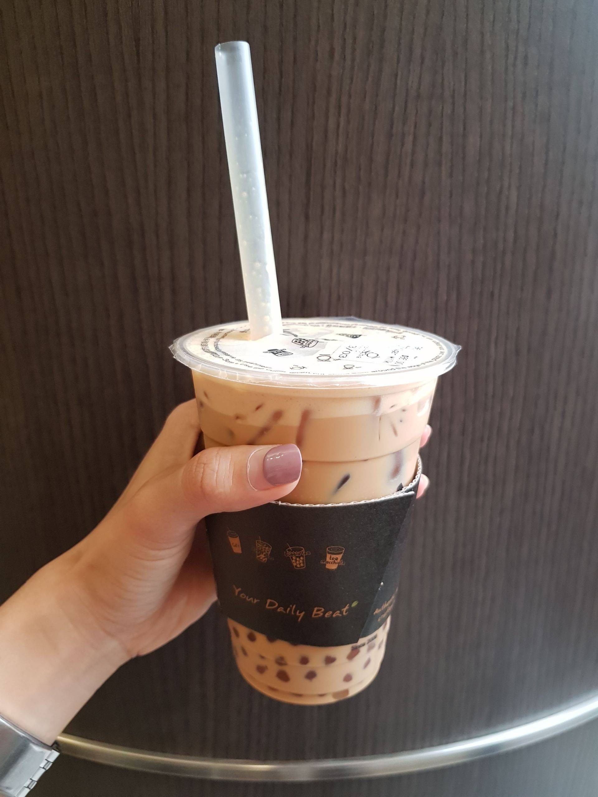 brown sugar black tea latte size M ใส่ไข่มุก ร้าน KOI The' Future Park