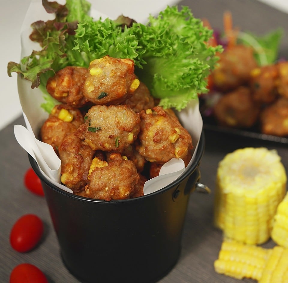 ทอดมันข้าวโพดไข่เค็ม
