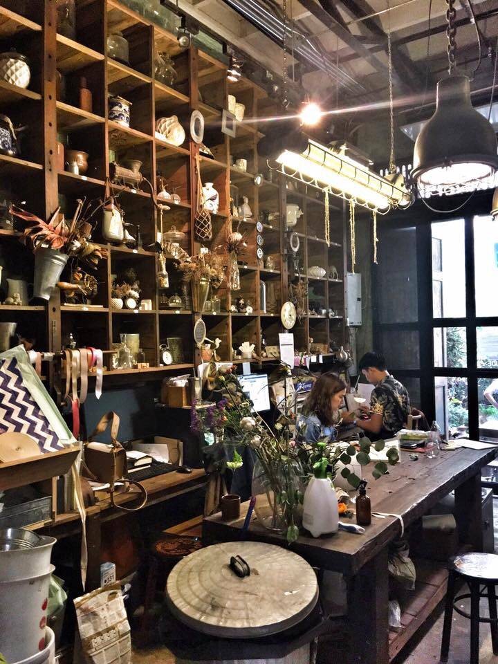 รูป Wallflowers Cafe Wongnai