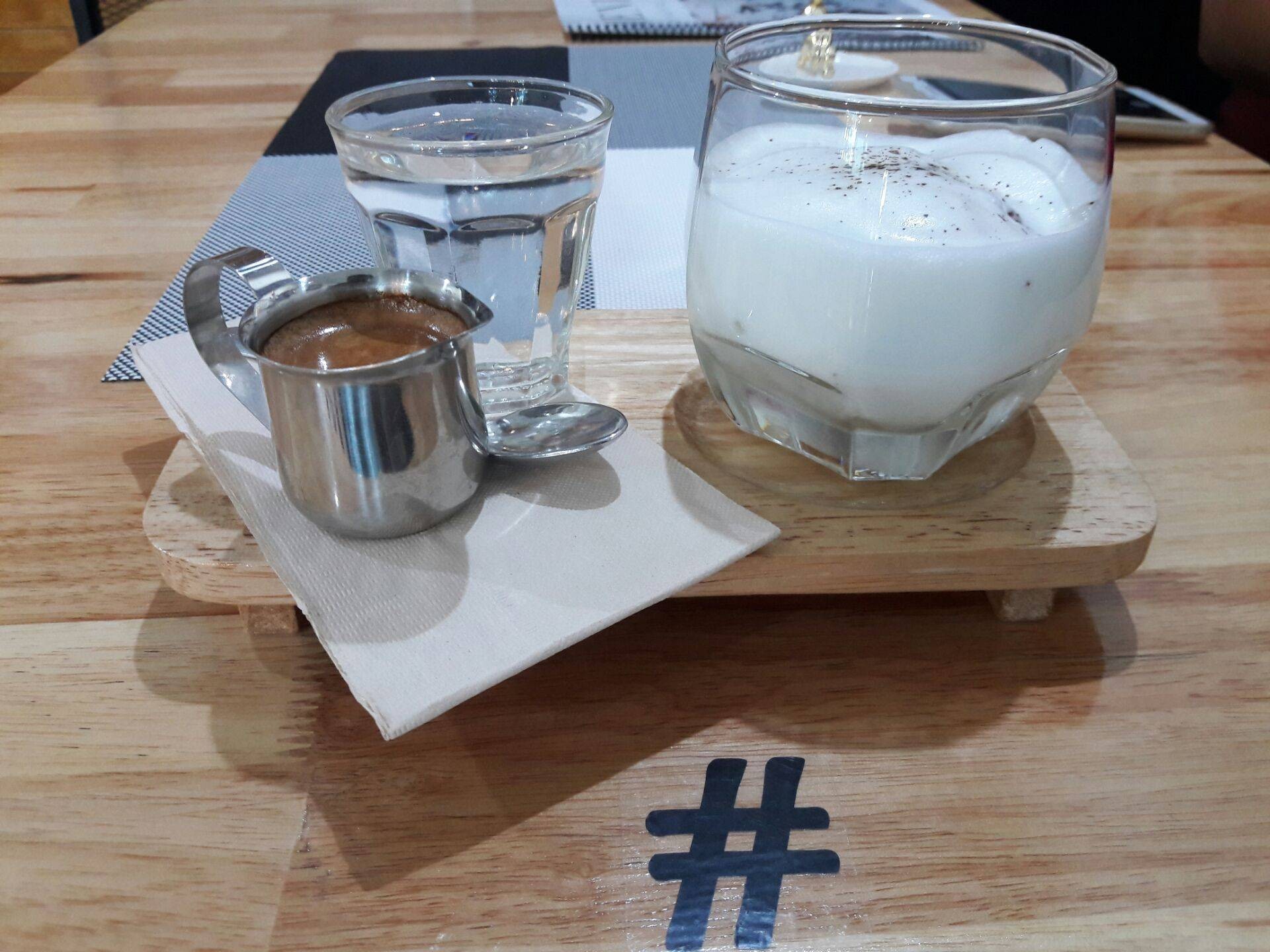 AFFOGATO ร้าน Hashtag Coffee & Cafe Bar.
