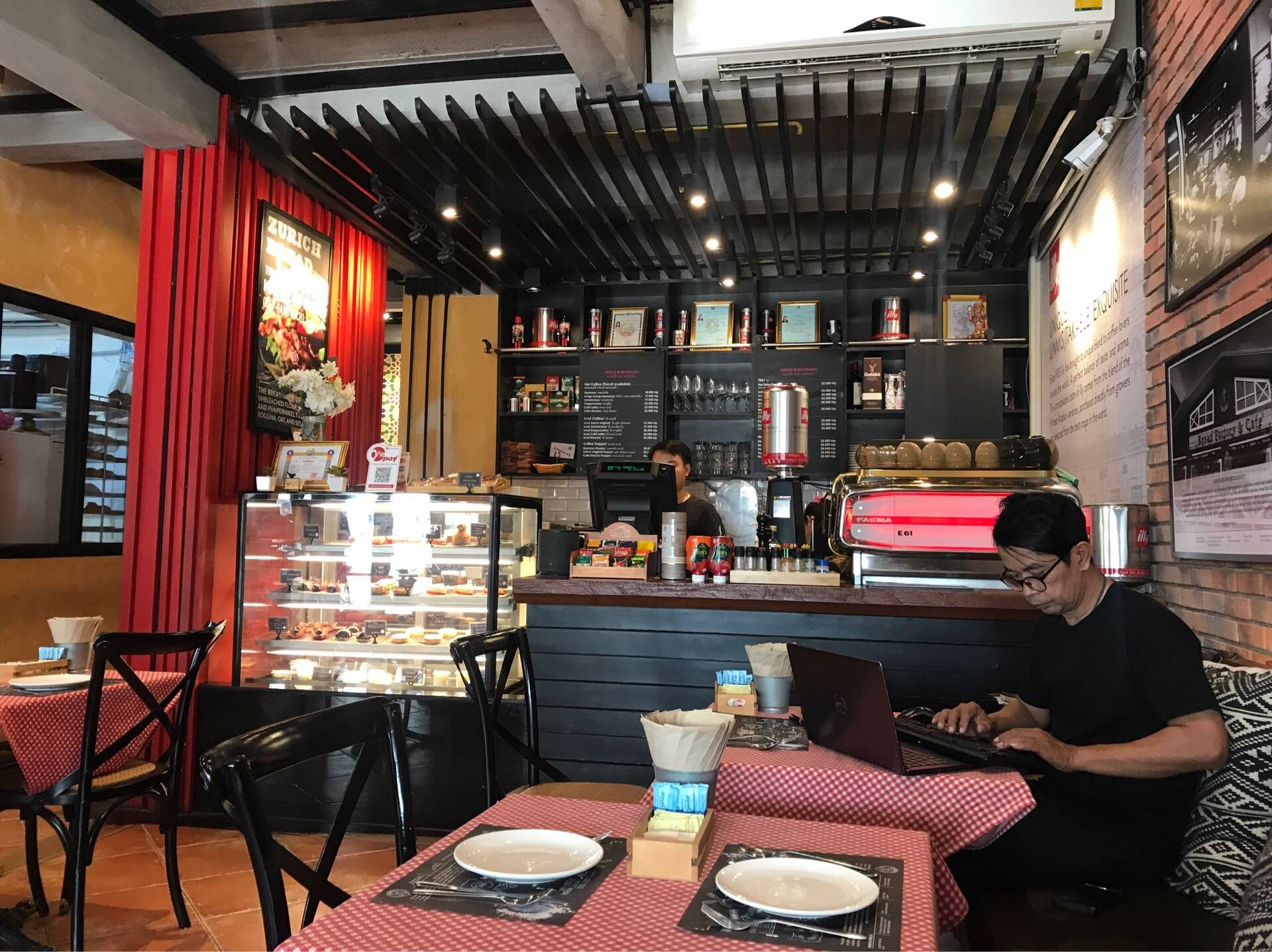 รีวิว Zurich Bread &cafe Zurich bread Wongnai