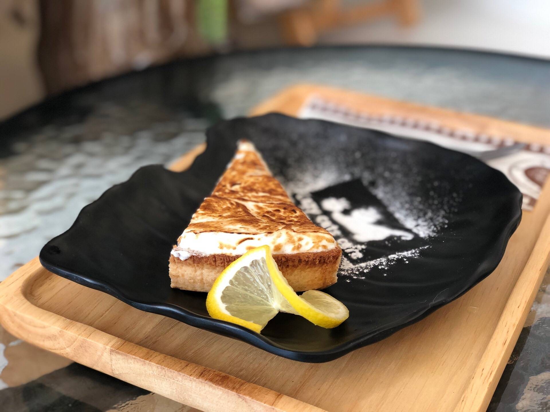 รีวิว Lazy Cats Cafe ไอครีมอร่อย เครื่องดื่มเข้มข้นมาก เค้กนี่ต้อง