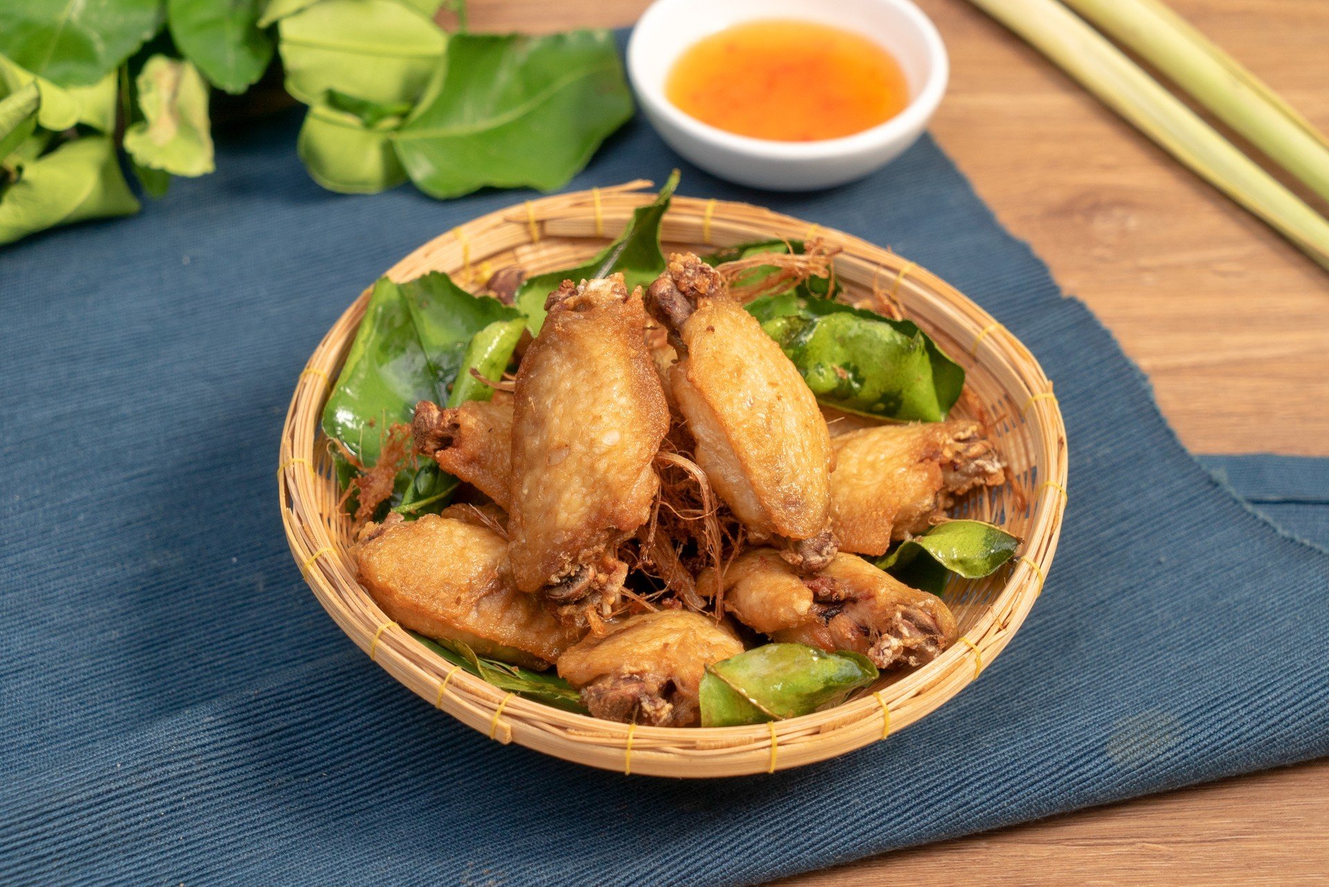 ปีกไก่ทอดถอดกระดูก