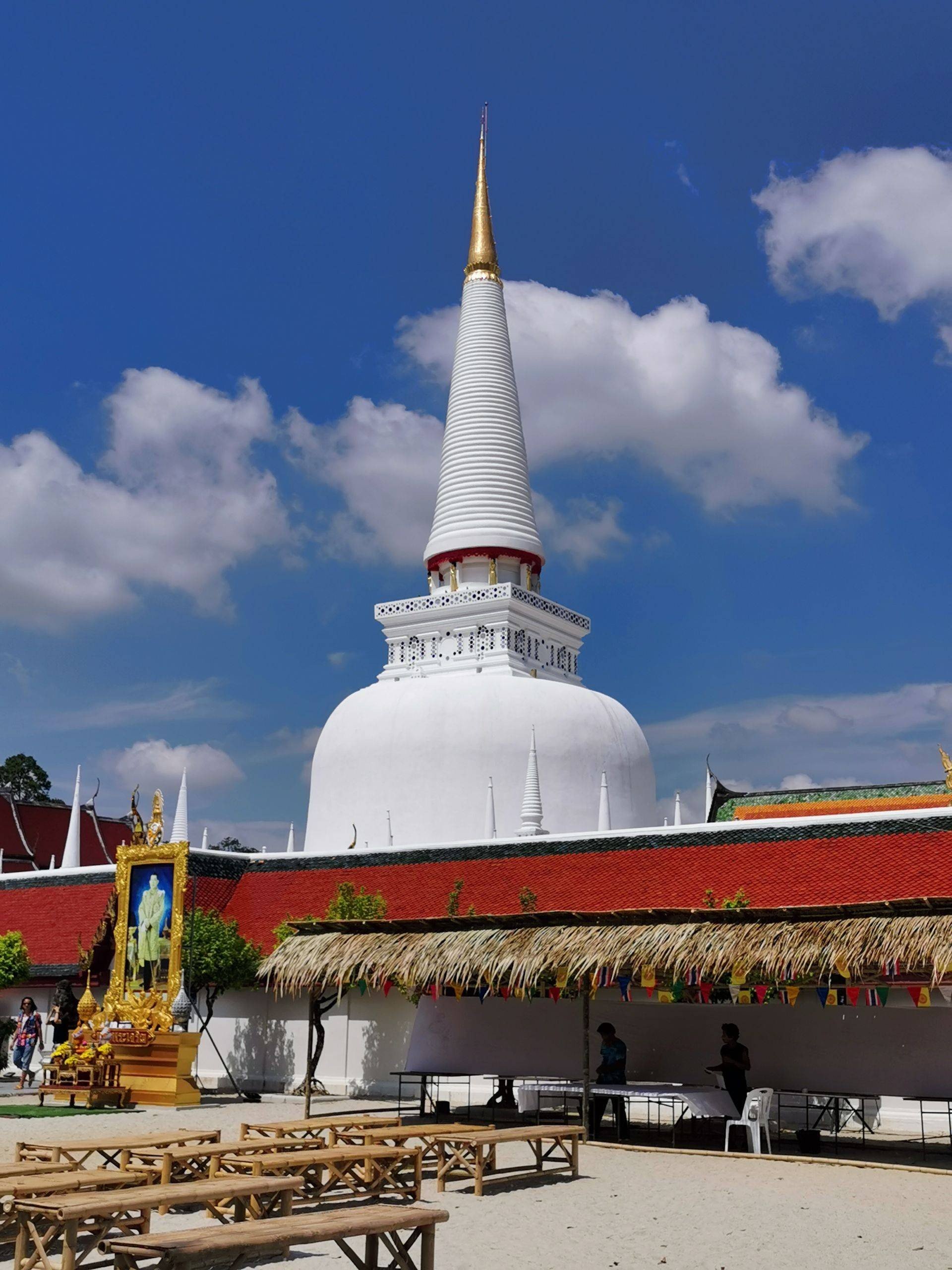 รีวิว วัดพระมหาธาตุวรมหาวิหาร - วัดดังประจำจังหวัด ไม่มาเหมือนมาไม่ถึง