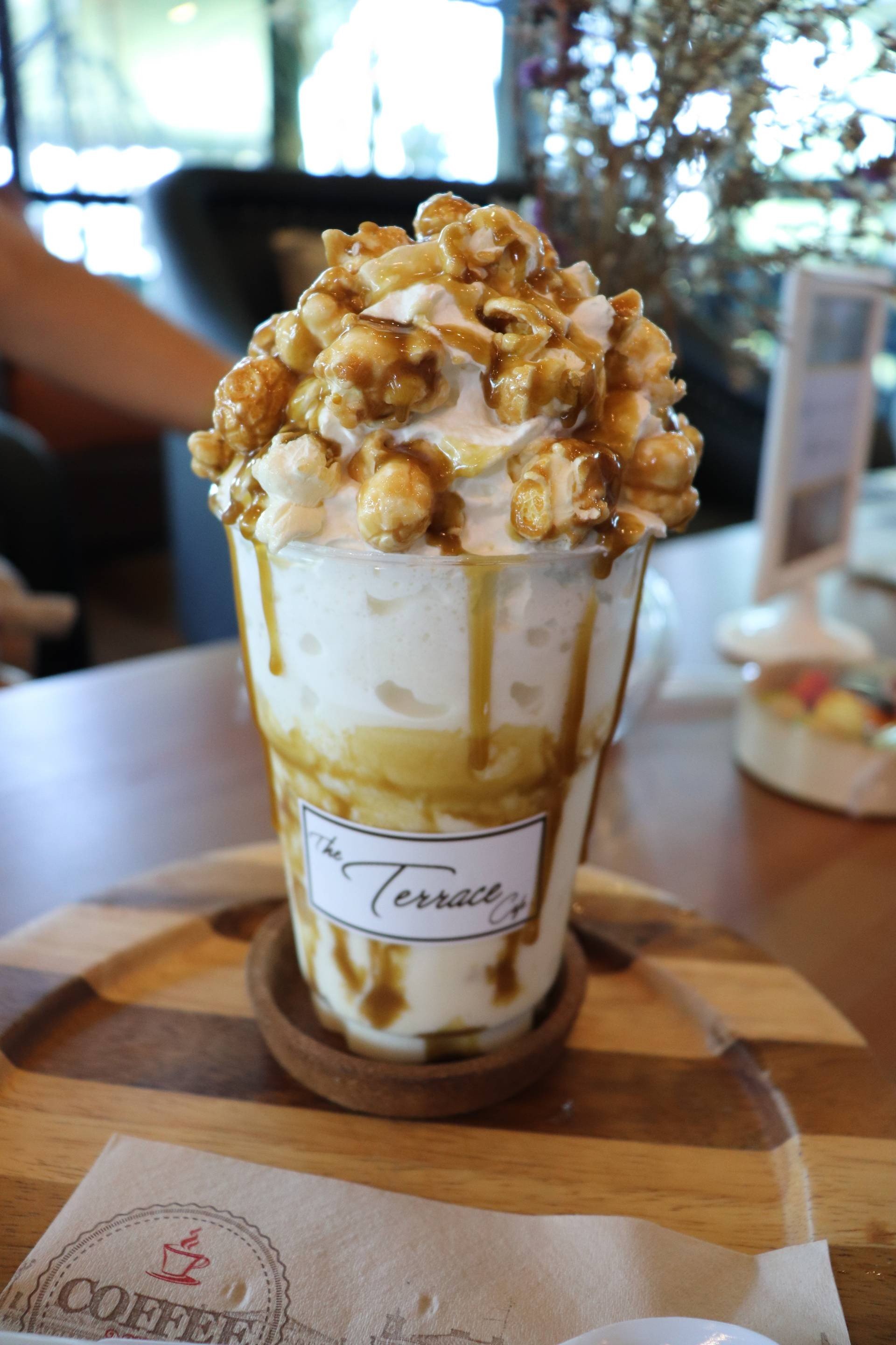 รีวิว The terrace cafe คาเฟ่ในตัวเมืองสุพรรณบุรี Wongnai