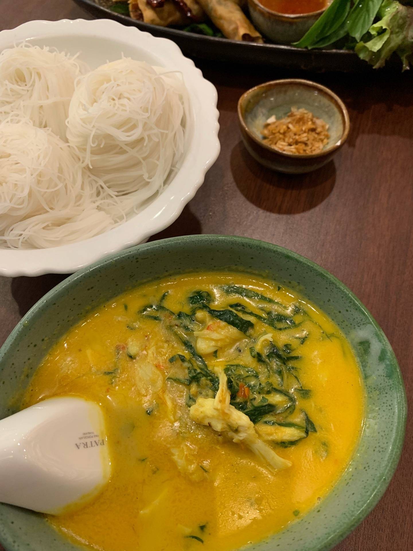 รีวิว Basil Thai Kitchen RIVERSIDE PLAZA อาหารไทยเบสิค Wongnai