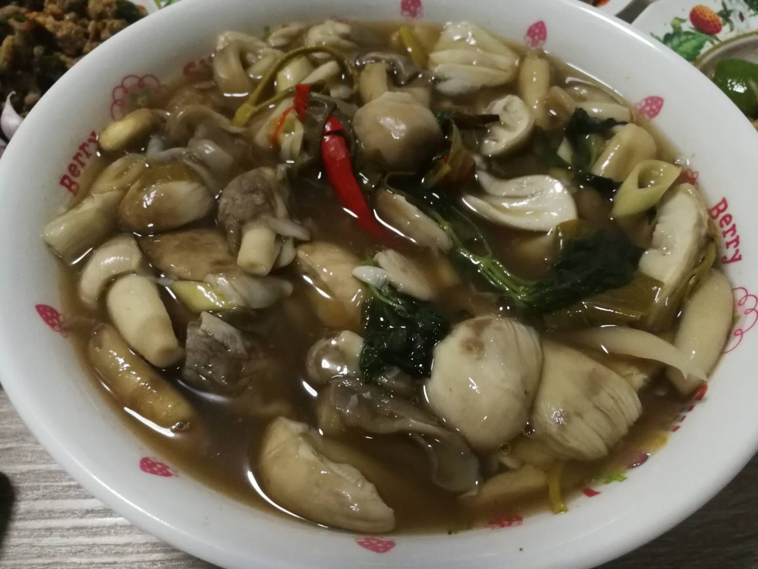 แกงเห็ดระโงก (mushroom soup)