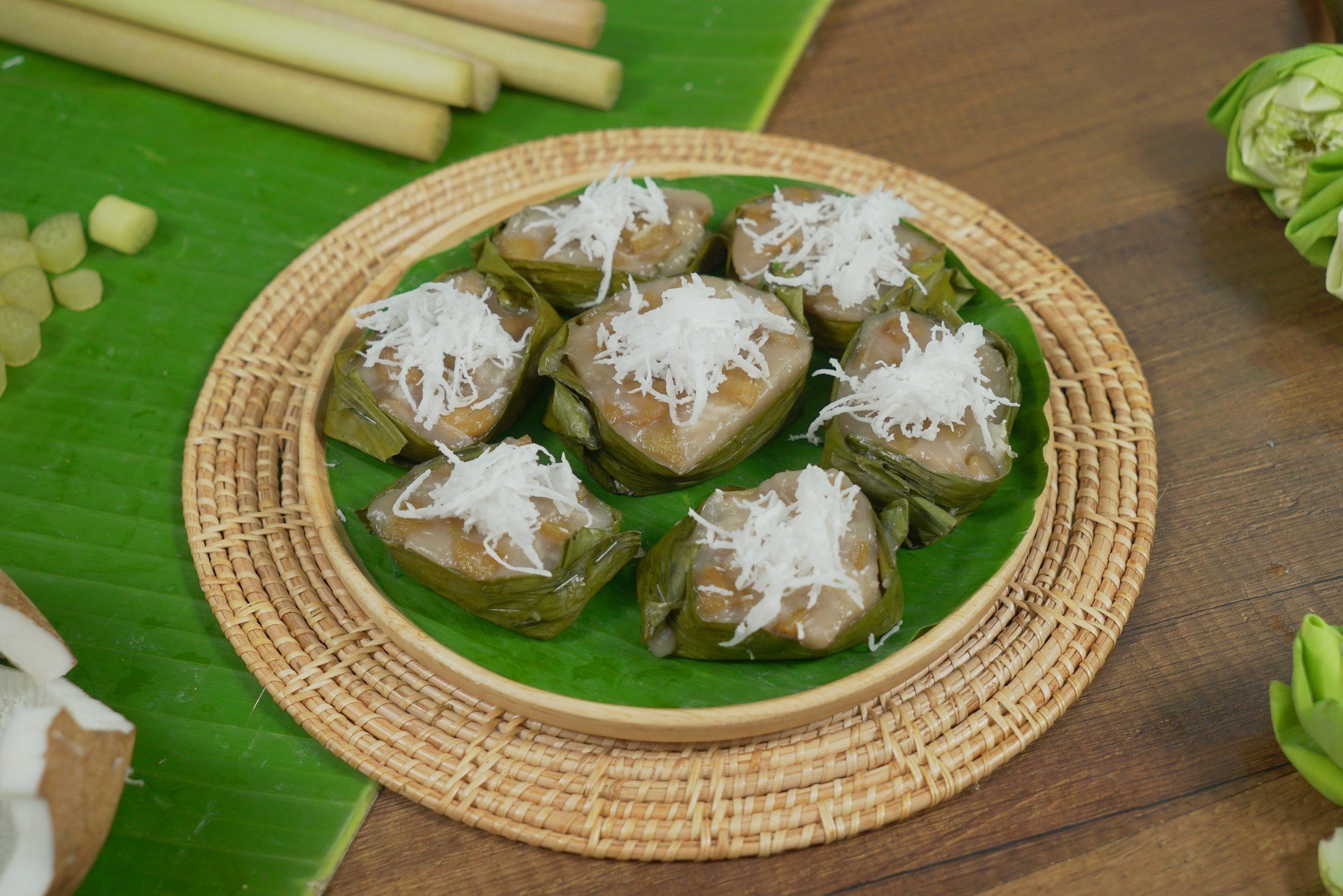 ขนมสายบัว