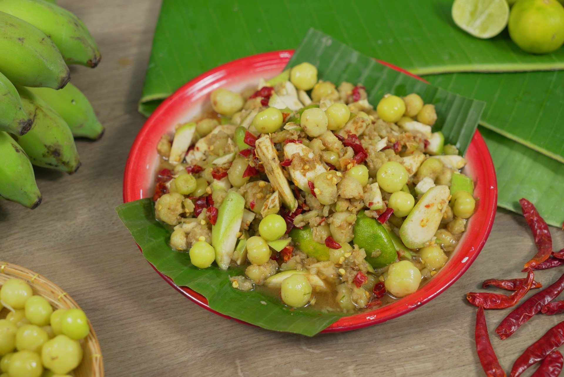 ตำมะยมกล้วยอ่อน