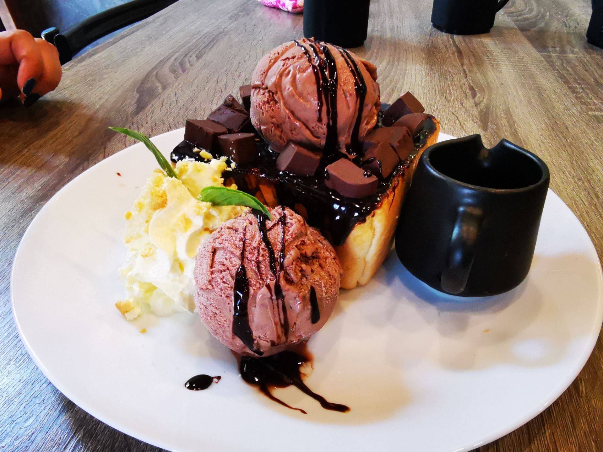 ร้าน Black House Restaurant รีวิวร้านอาหาร