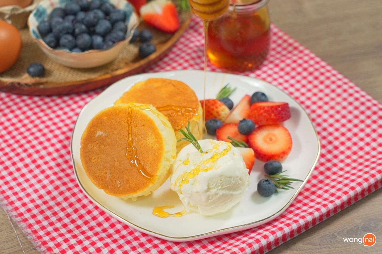 ฟลัฟฟีแพนเค้ก