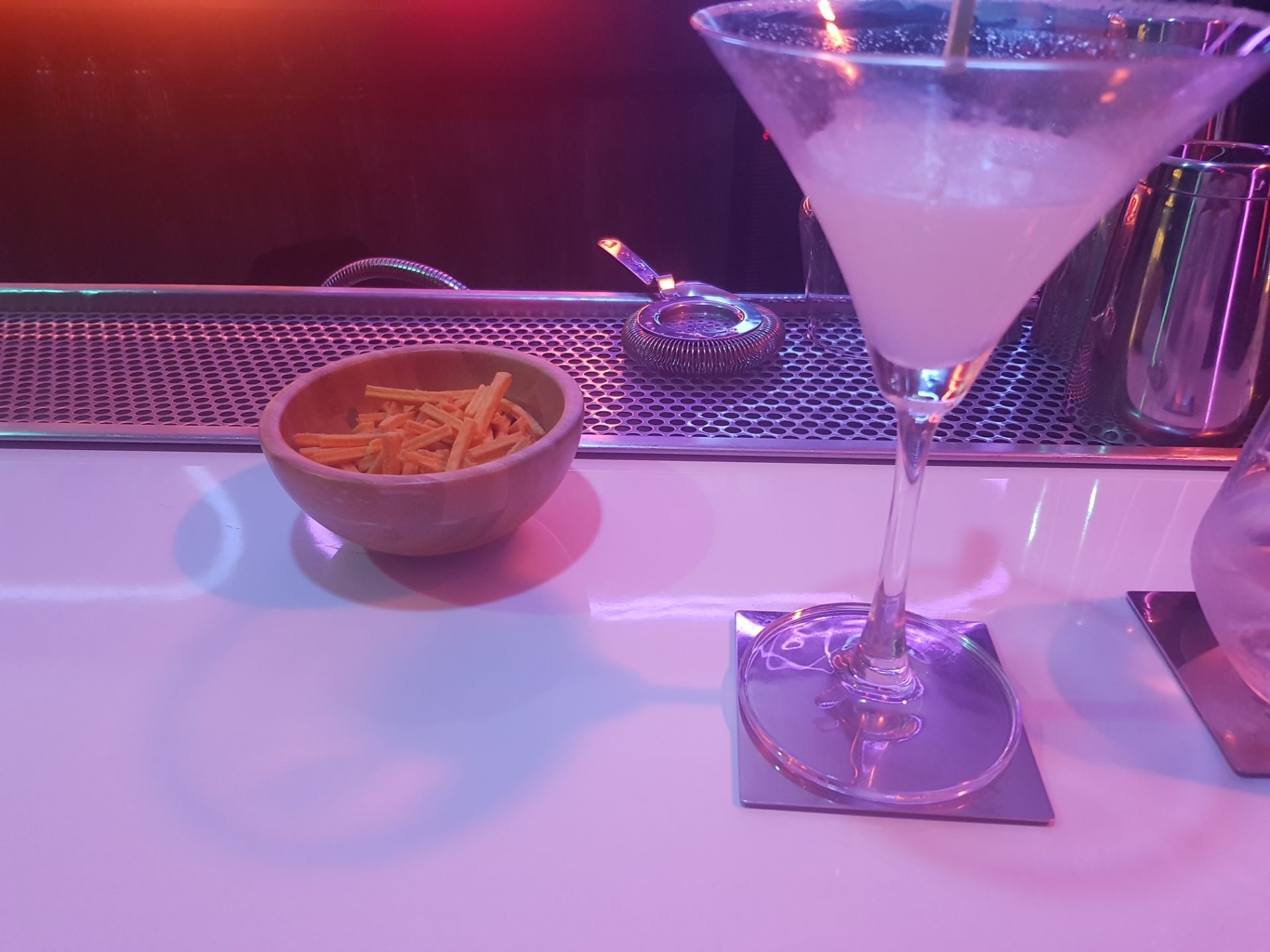 รูป The Lab Bar & Restaurant Wongnai