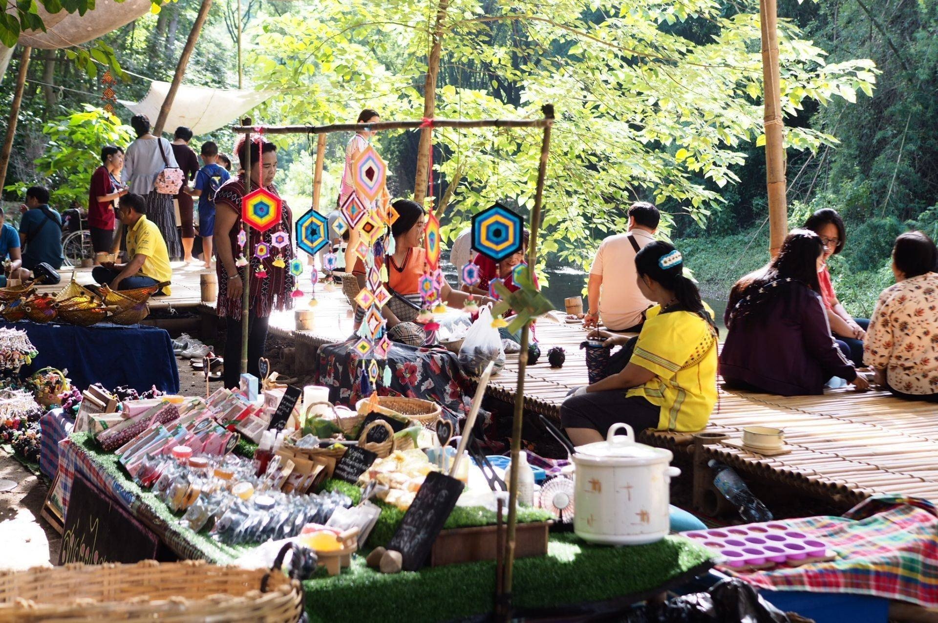 ตลาดโอ๊ะป่อย ที่เที่ยวธรรมชาติในราชบุรี 