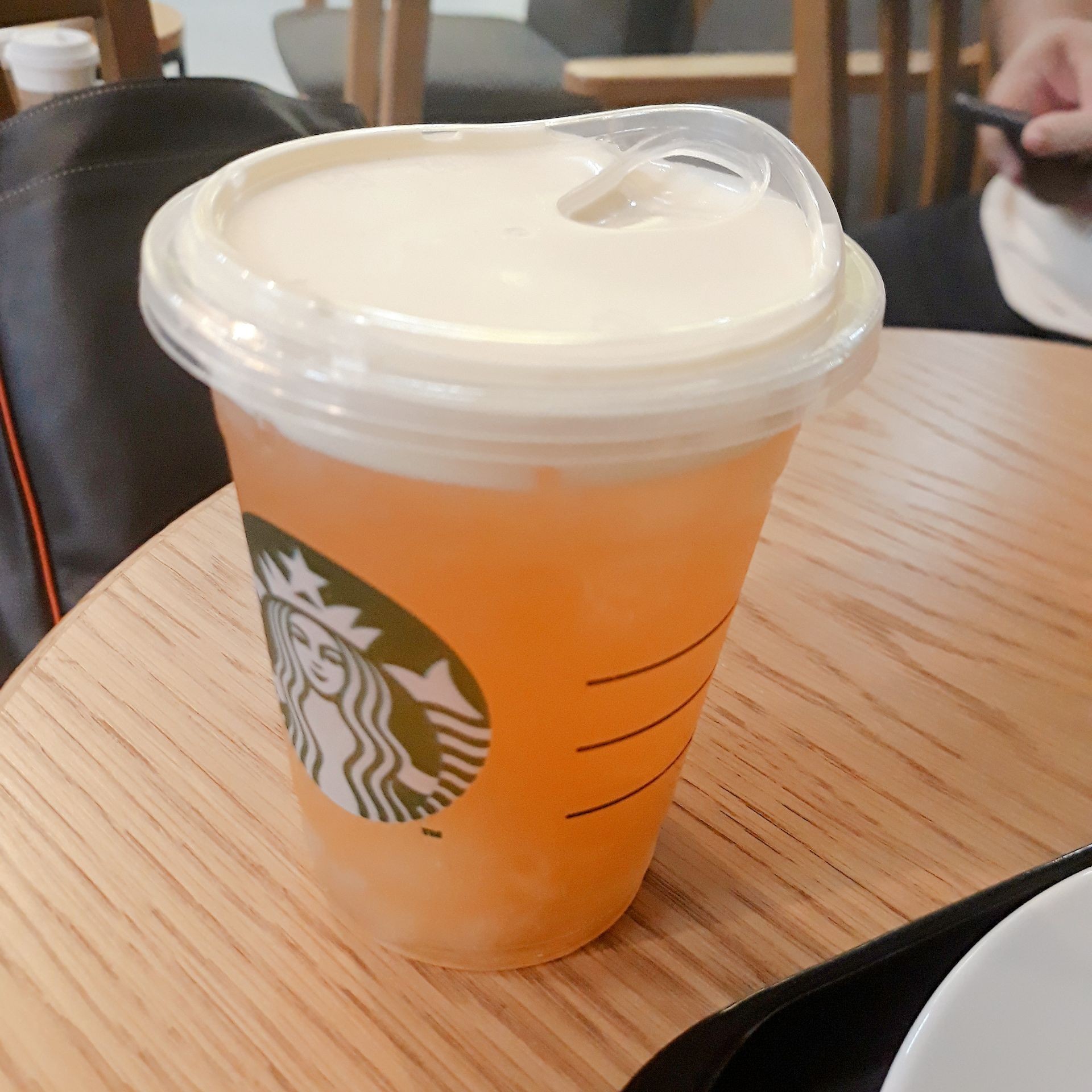 Pomelo Chamomile Tea • เมนูเทศกาลสายชาต้องชอบ ร้าน Starbucks รพ.รามาธิบดี