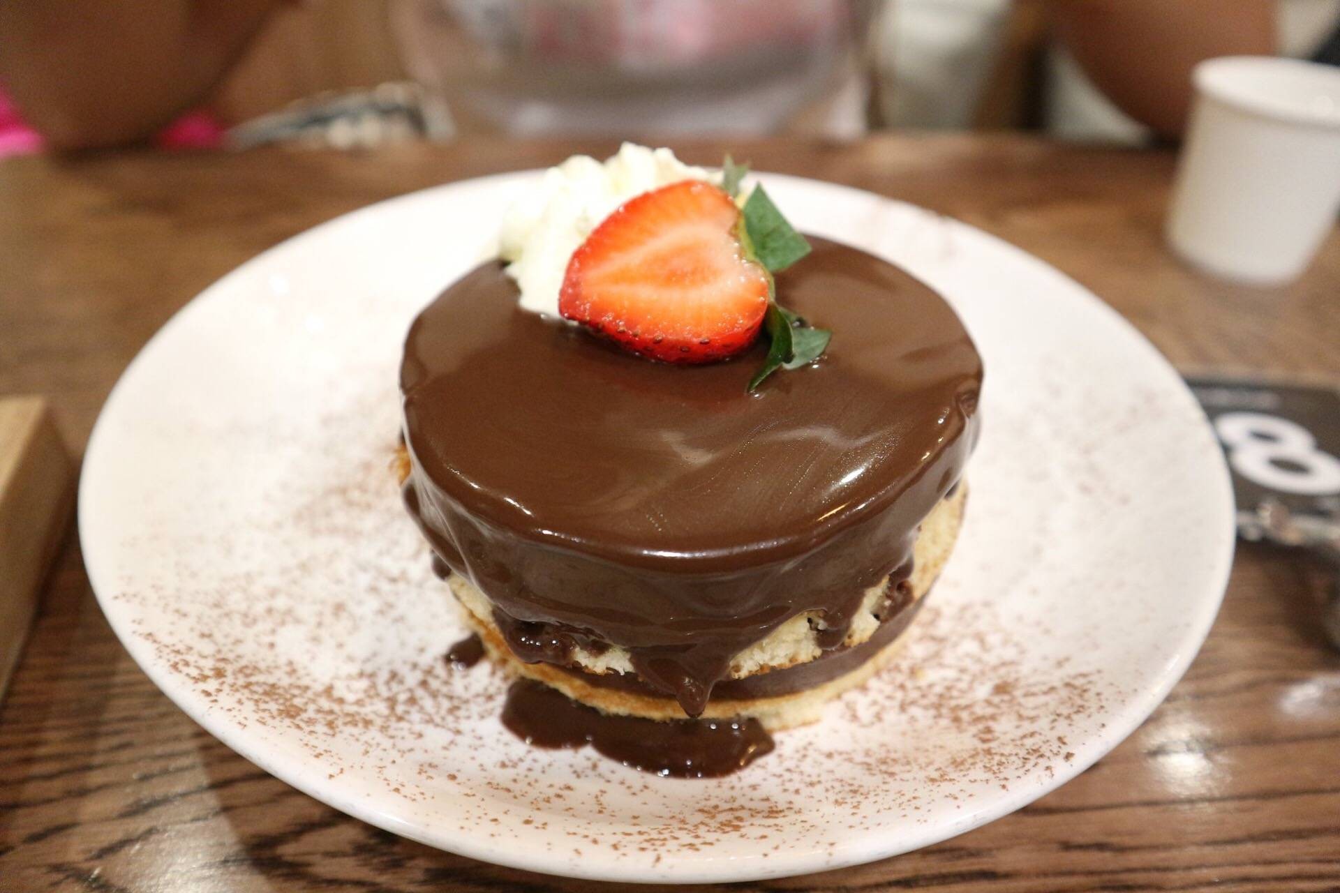 รีวิว FLUFF Pancake Cafe สยามพารากอน แพนเค้กอร่อย มีเมนูให้เลือกเยอะ