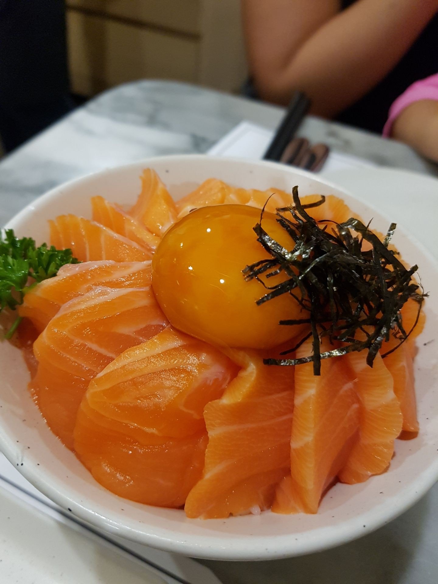 Salmon tamago zuke don ร้าน Qsushi silom Wongnai