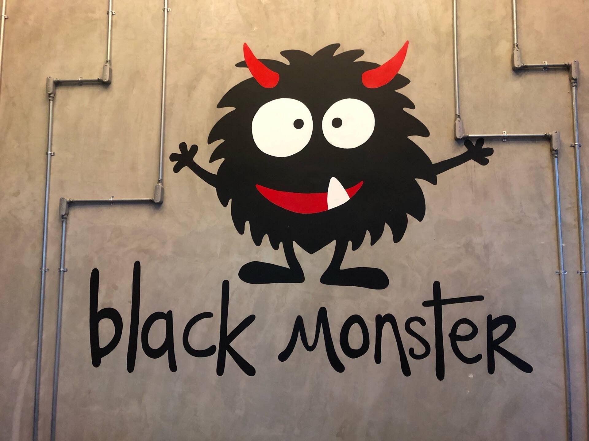 รีวิว Black Monster Cafe' Hua-hin Hua-Hin - Hojicha Latte