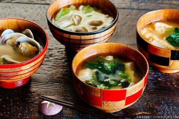 ซุปมิโซะ (Homemade Miso Soup)
