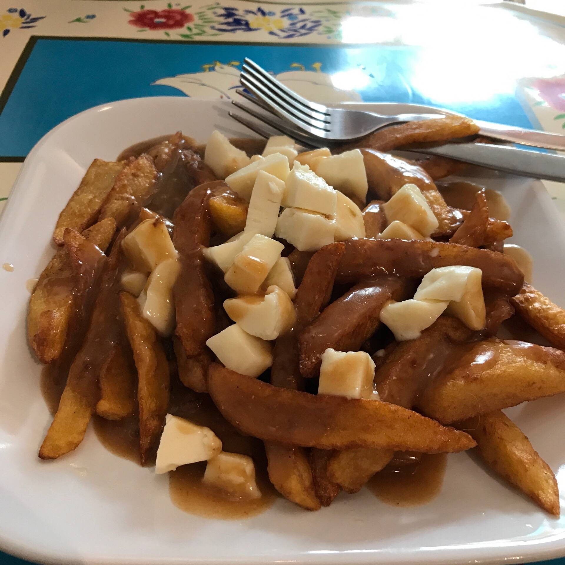 รีวิว Bangkok Poutine เมนูนี้อร่อยจริงครับ ชอบอาหารเลี่ยนนิดๆควรลอง