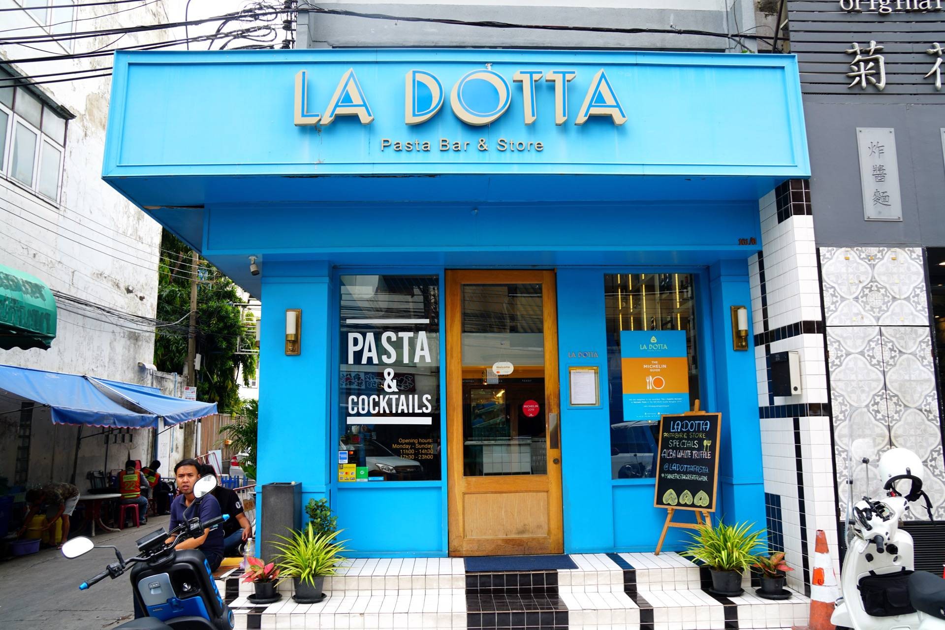 รีวิว La Dotta Pasta Bar & Store ( Thonglor ) - ลา ด็อตต้า  พาสต้าบาร์แอนด์สโตร์ ( สาขาทองหล่อ ) ทองหล่อ - ร้านพาสต้ารสเลิศ