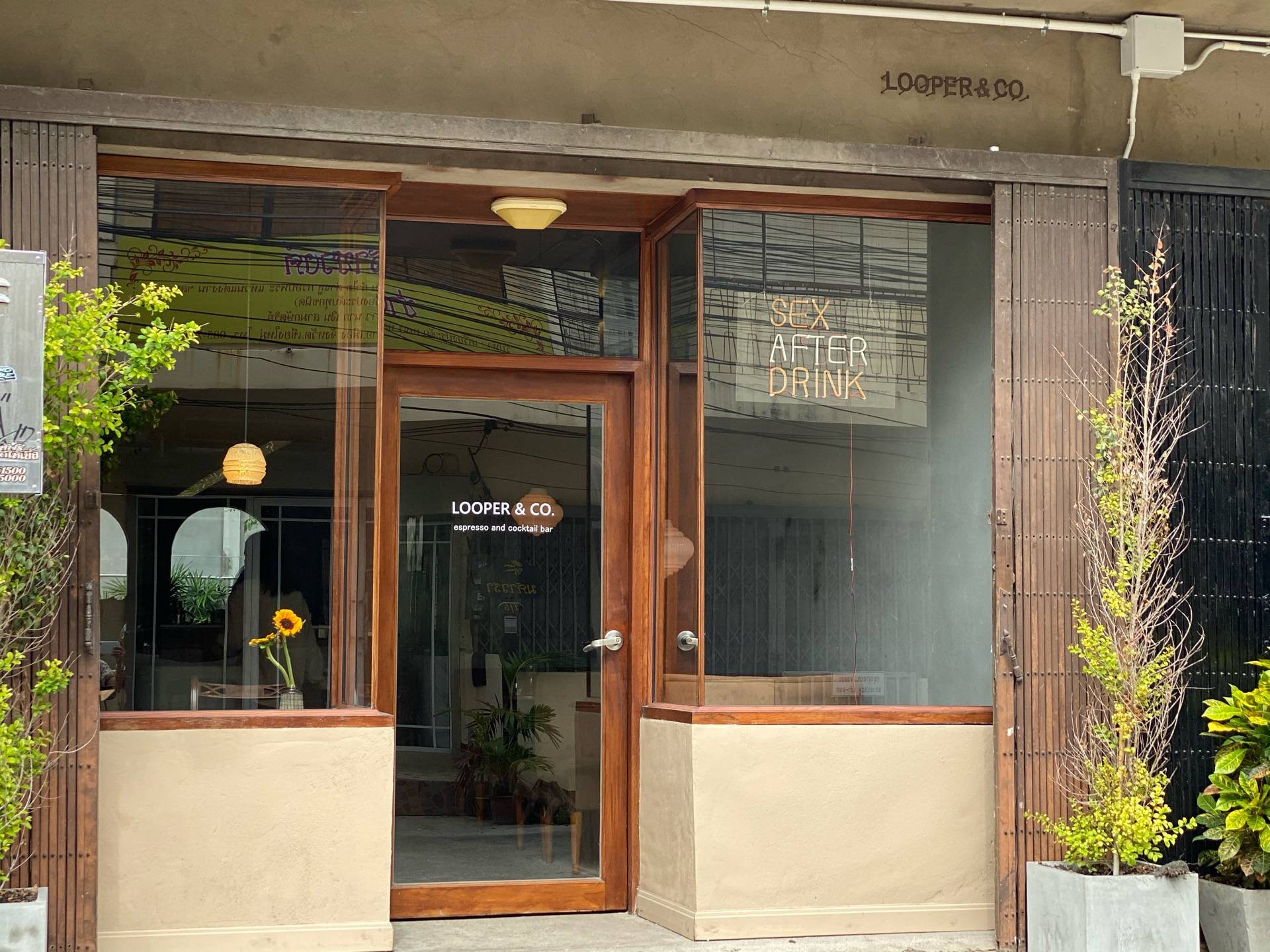 รีวิว Looper & Co. - signature drinks