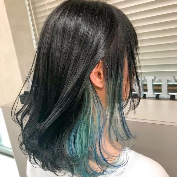 สีผมหลบใน