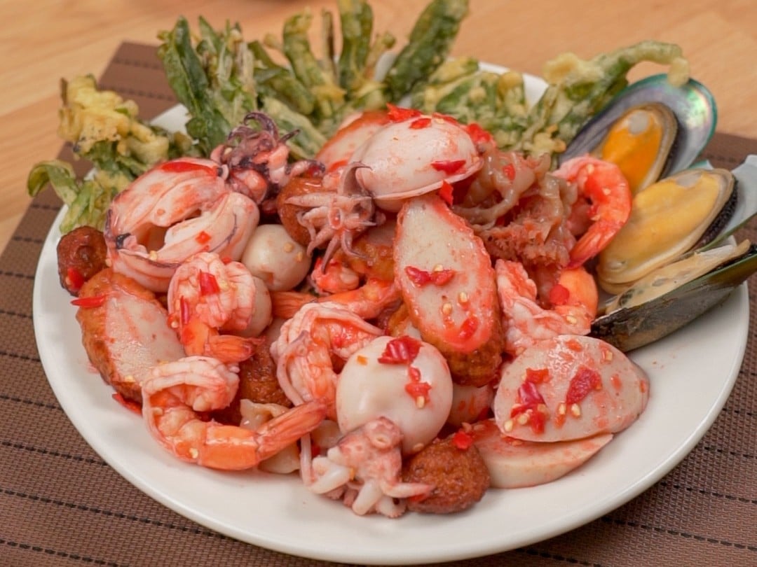 ยำเย็นตาโฟผักบุ้งกรอบ