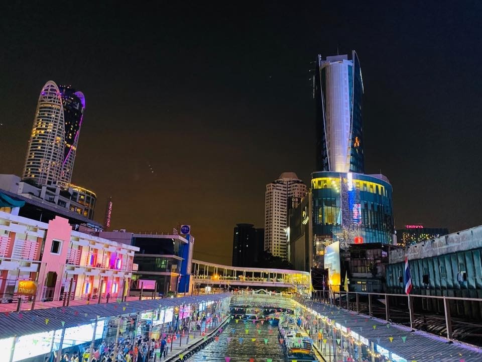 ร้านอาหาร ยอดนิยม ใน ตลาดน้ำกลางคืน ประตูน้ำ