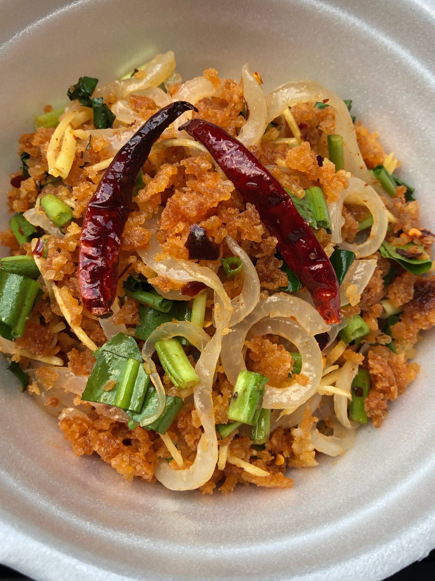 รีวิว ร้านพี่ตั้ว ยำแหนมคลุก หน้าห้างเซ็นจูรี่ อนุเสาวรีย์ สาขา ...