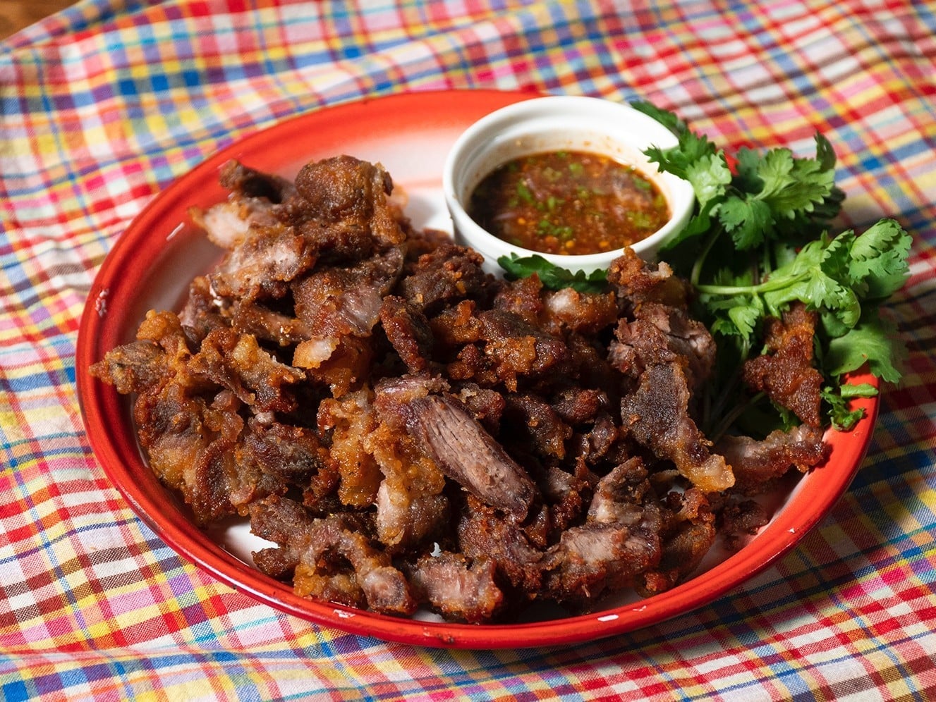 คอหมูทอดเกลือ