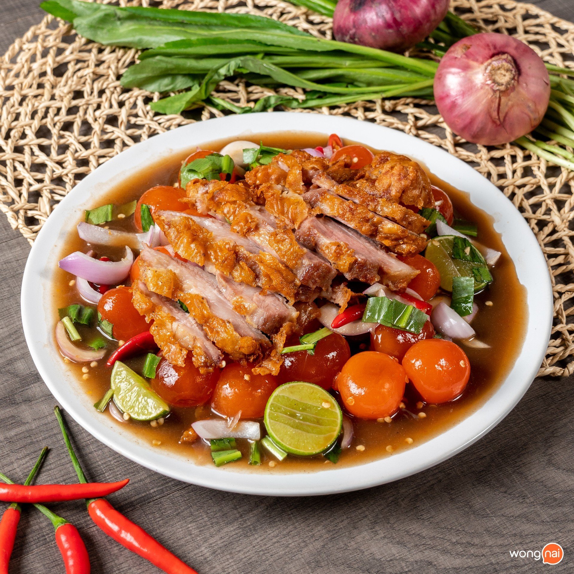 ยำปลาร้าคอหมูทอดไข่แดงเค็ม