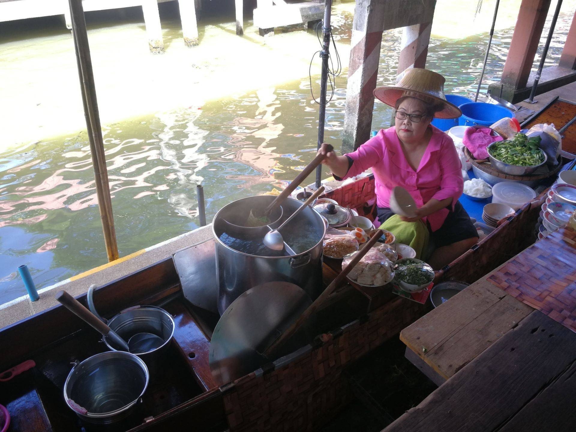ตลาดน้ำเหล่าตั๊กลัก ที่เที่ยวราชบุรี