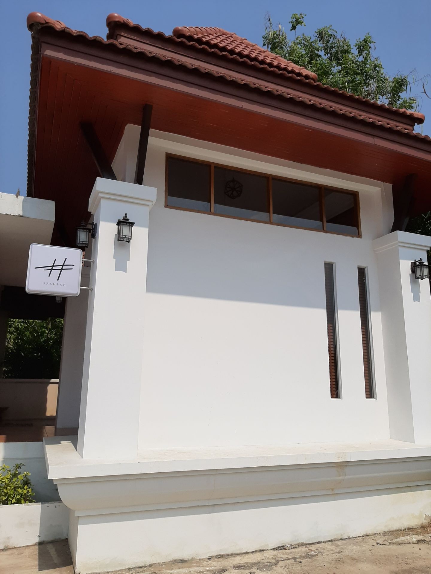 รีวิว Hashtag สถาบันทอผ้าหริภุญชัย ลำพูน - ร้าน # Hashtag @สถาบันผ้าทอ ...