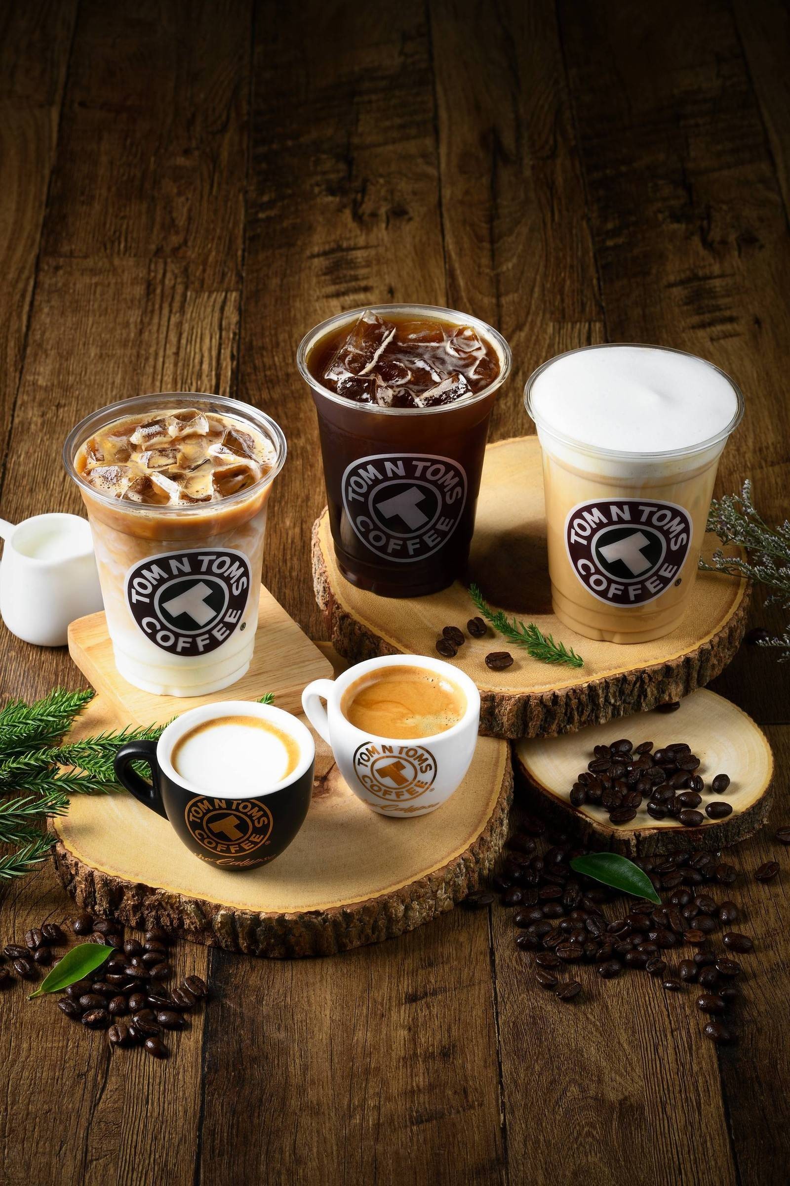 ร้าน TOM N TOMS COFFEE มหาวิทยาลัยศิลปากร วิทยาเขตสนามจันทร์ นครปฐม