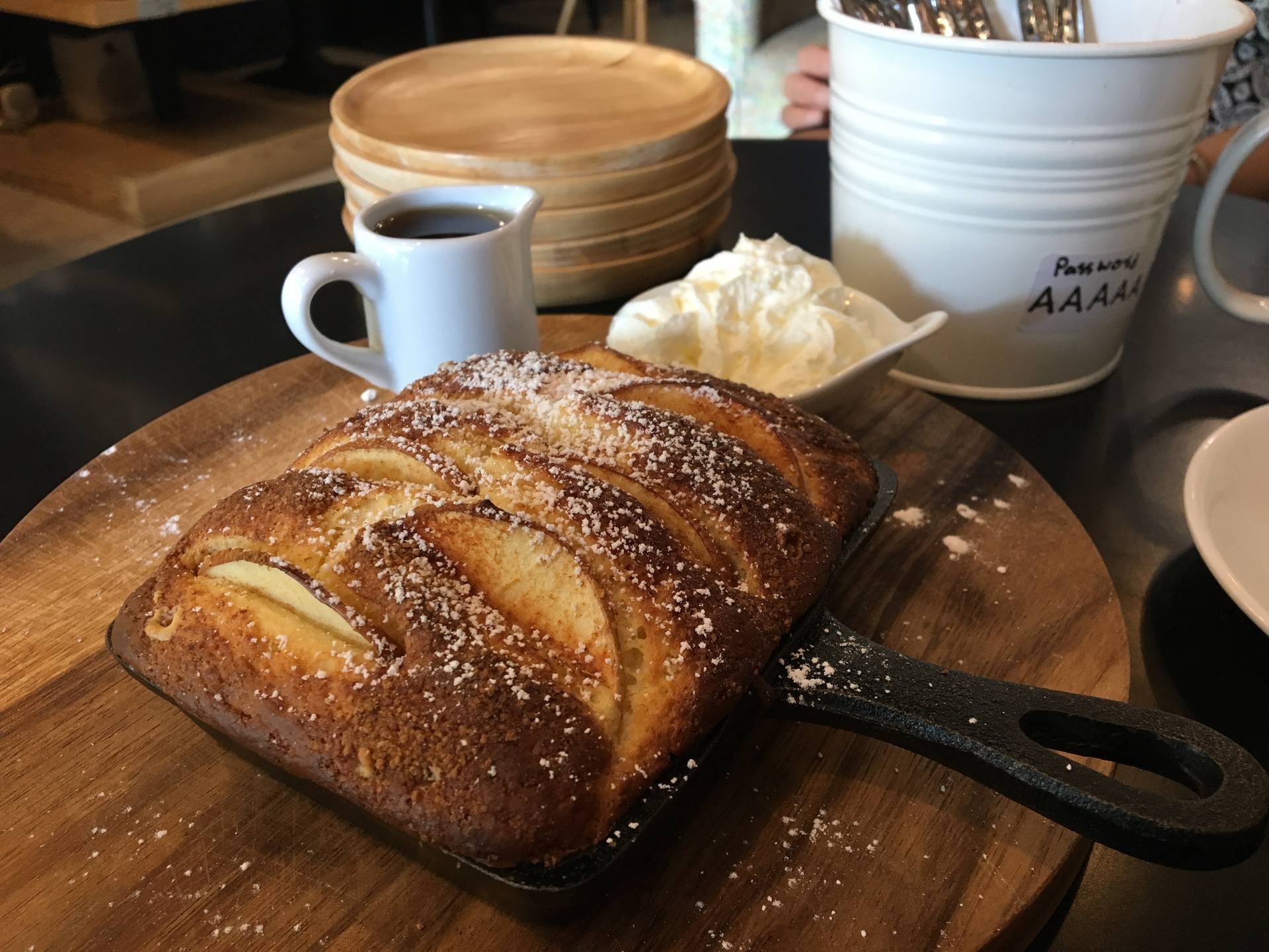 Apple Cinnamon ร้าน HOCKHOELEE the original Phuket coffee roaster (ฮกโหหลี)