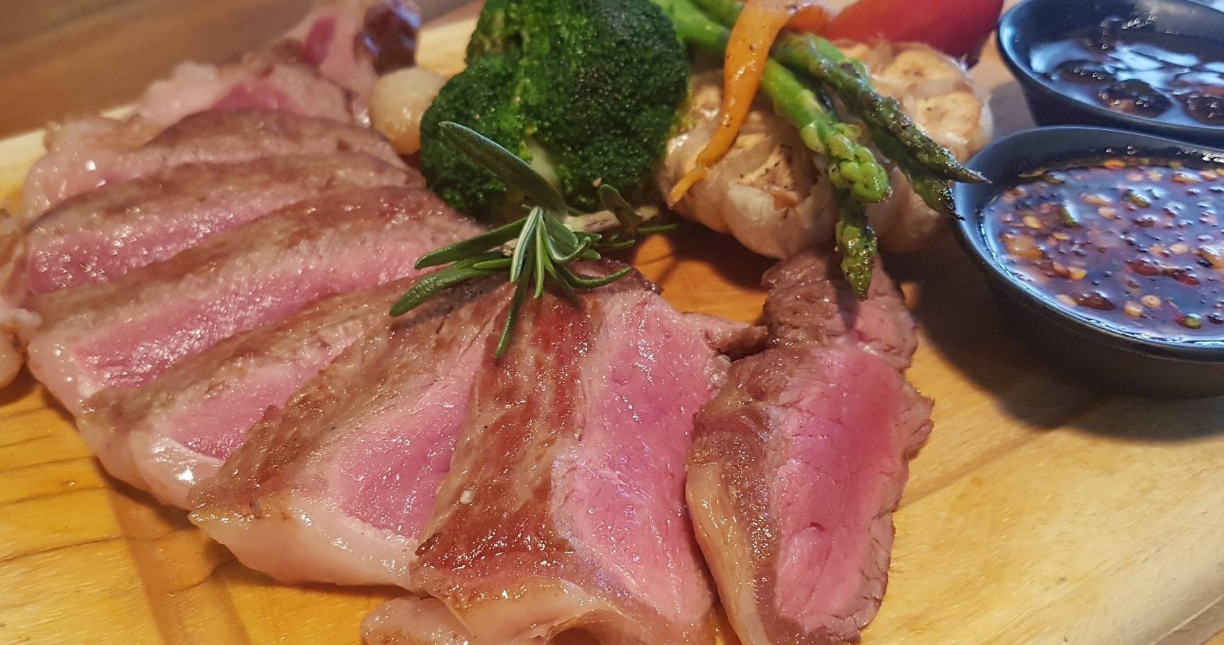 รูป Best country beef ekkamai