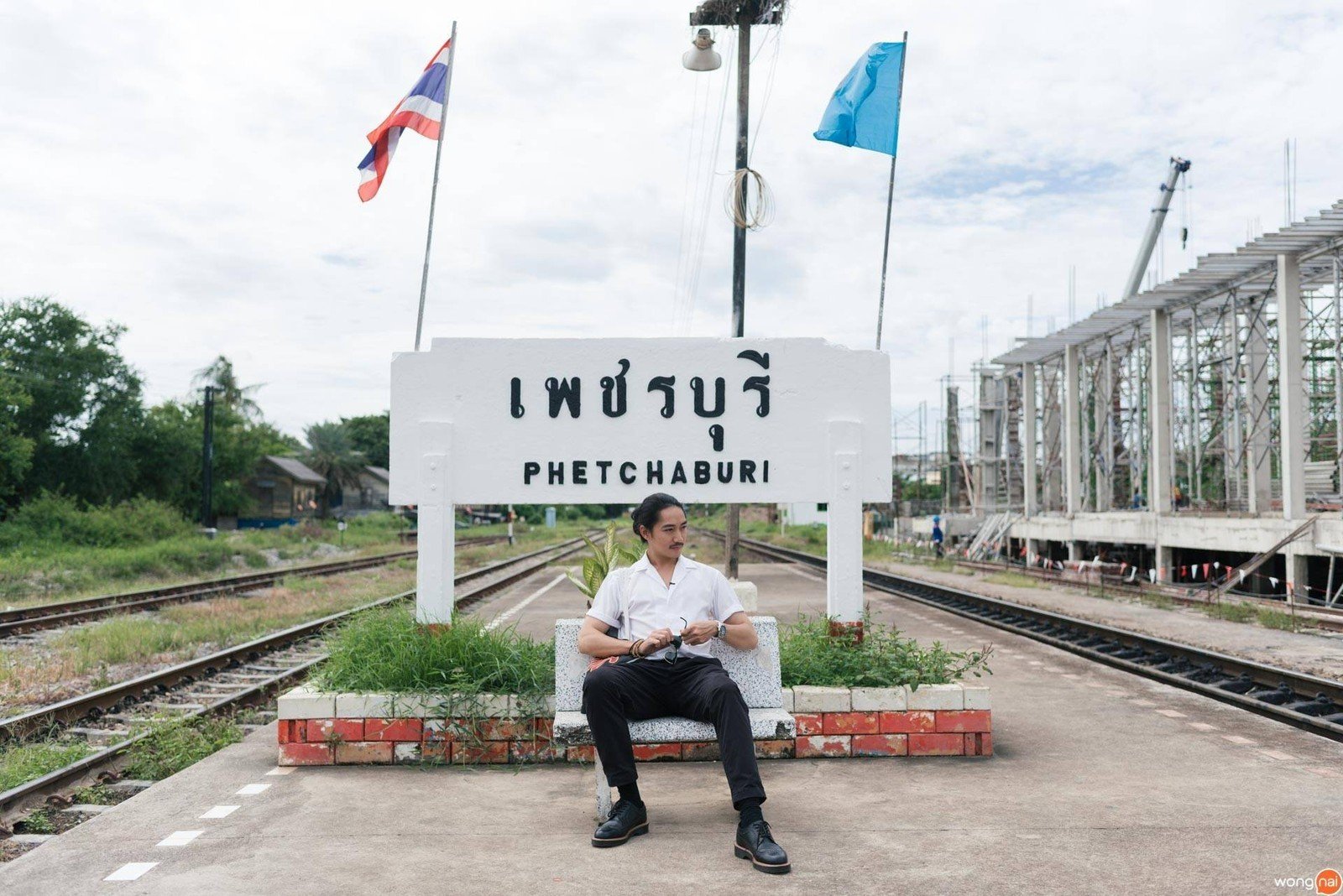 นั่งรถไฟไปเที่ยวสถานีรถไฟเพชรบุรี