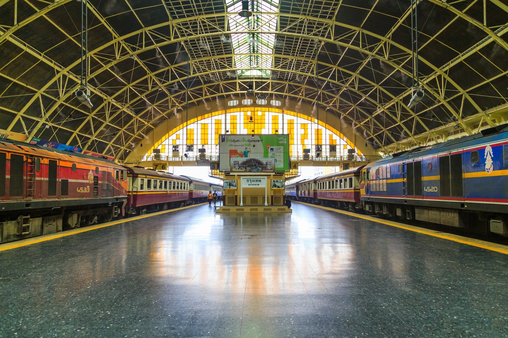 นั่งรถไฟไปเที่ยวจากสถานีหัวลำโพง