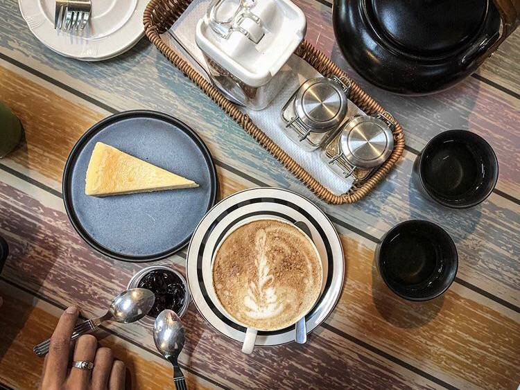 รีวิว RNK Coffee Cafe - RNK ร้านกาแฟใจกลางเมืองสตูล อยู่ตรงข้ามสถานี ...