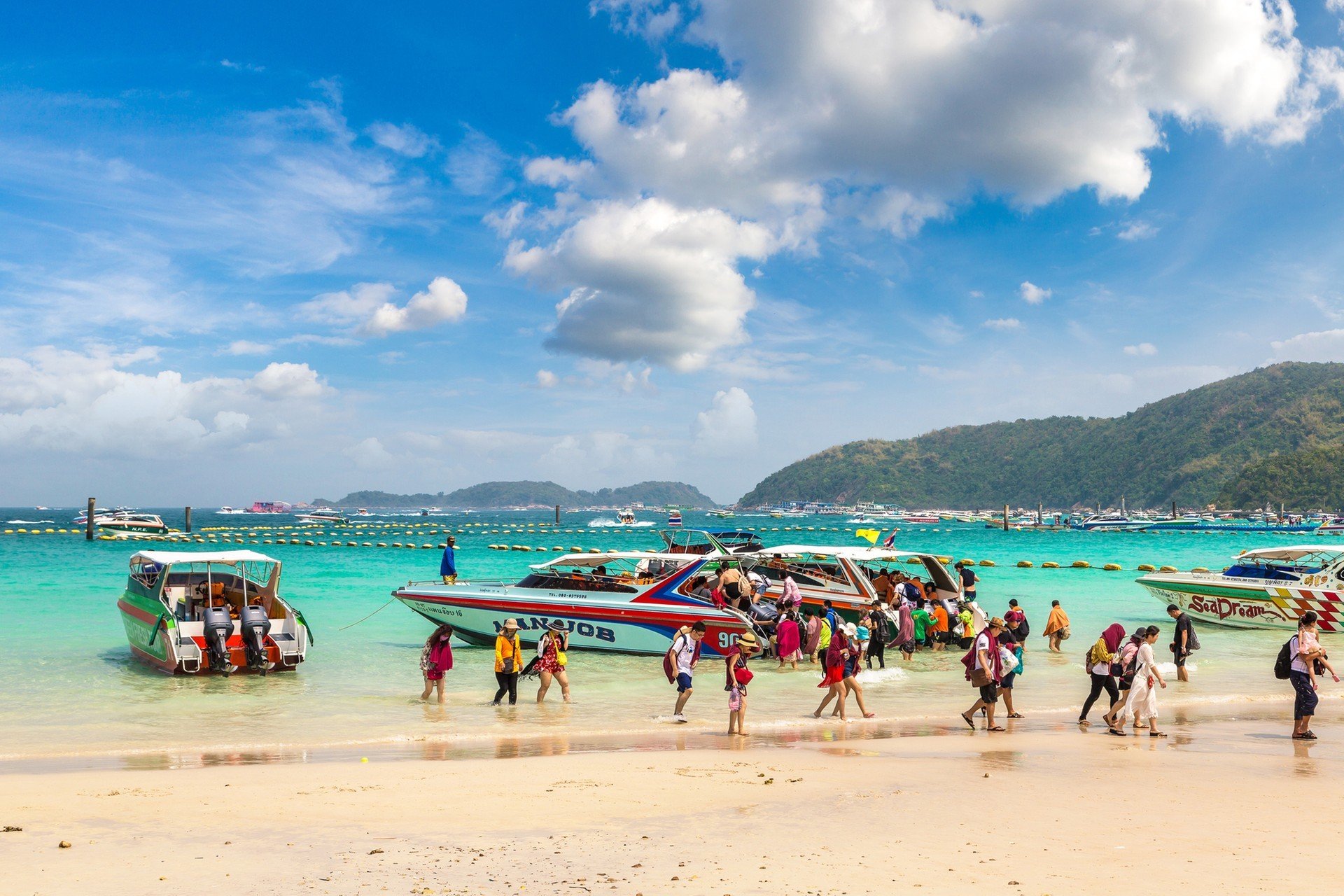 ชายหาดบนเกาะล้าน