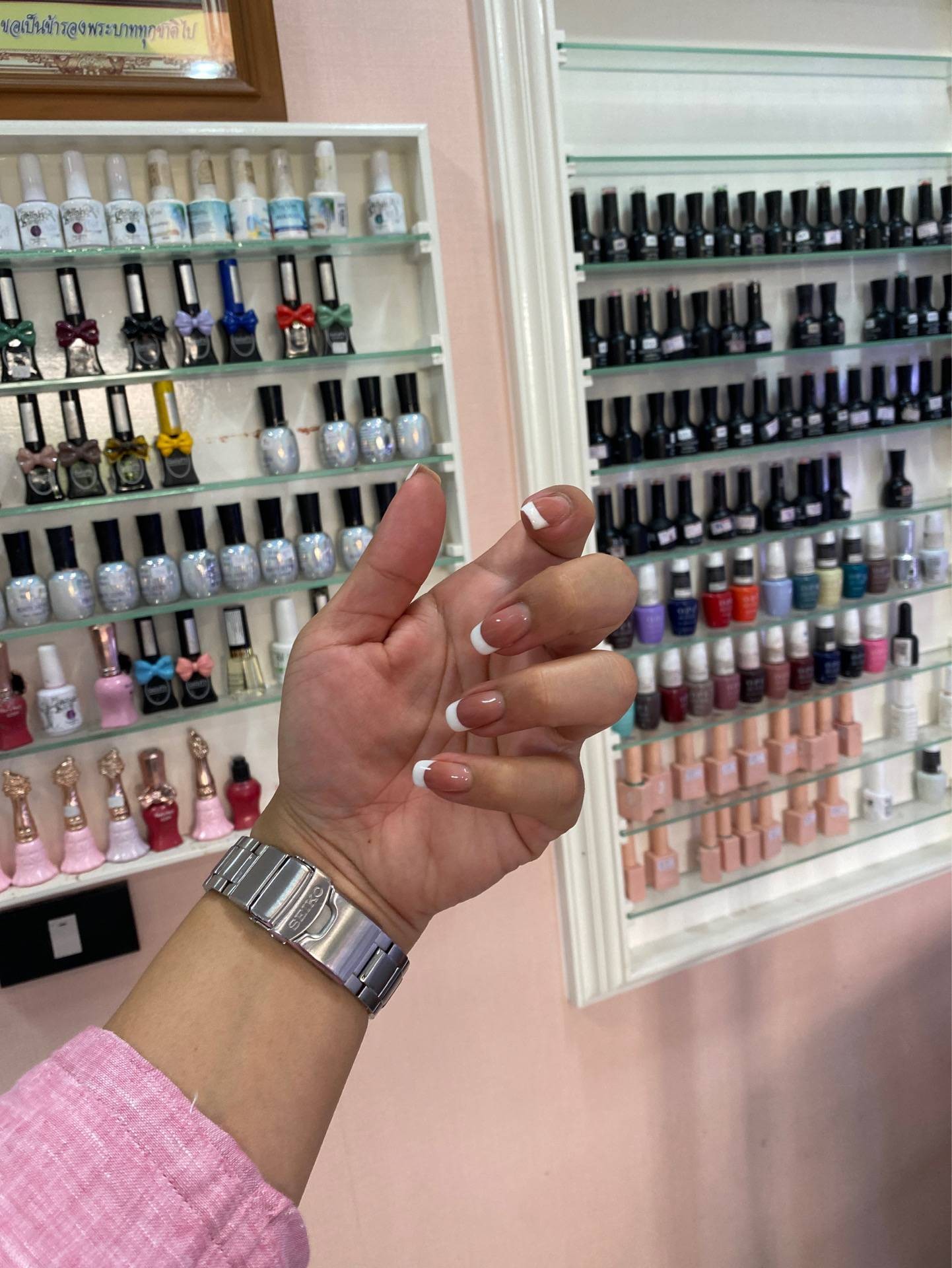 Esczlgyk Nail Bar 44