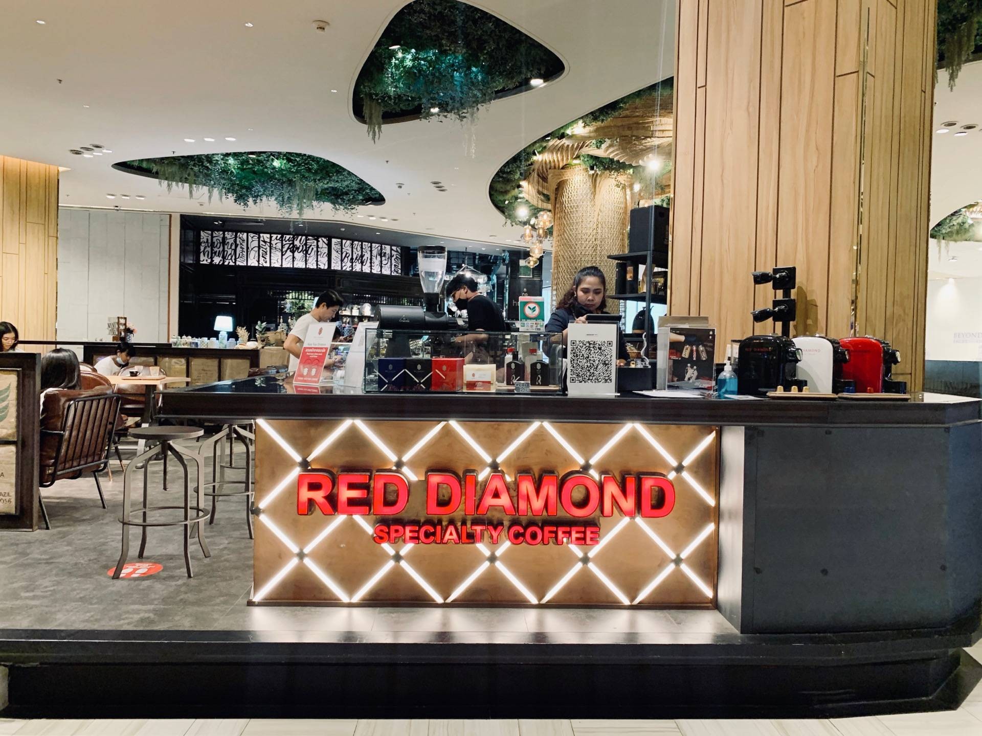 รีวิว Red Diamond Cafe สยามพารากอน - สาขาไหนก็ดีต่อใจ