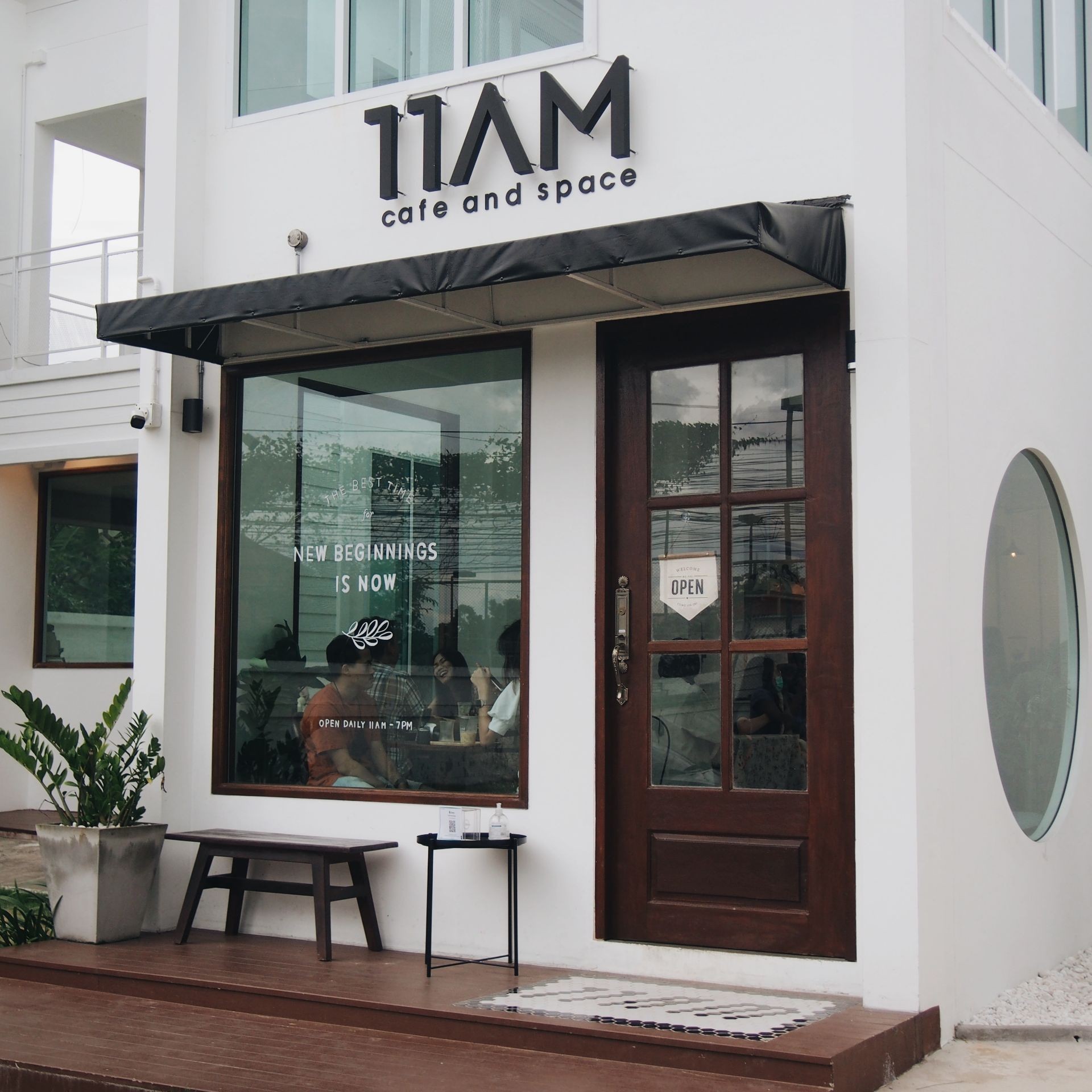 รีวิว 11AM cafe and space - คาเฟ่สไตล์มินิมอลของ influencer ผู้น่ารัก✨ - Wongnai